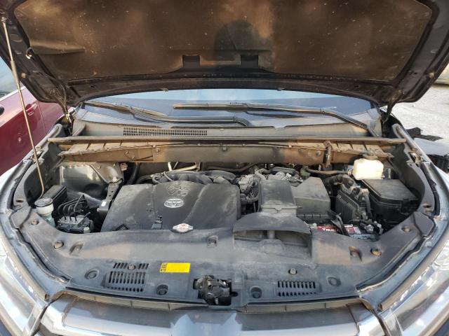Photo 12 from auction – 2017 TOYOTA HIGHLANDER with VIN 5TDYZRFH8HS230856