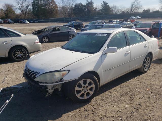TOYOTA CAMRY LE 2005 with VIN 4T1BF30K95U083739 - Photo from auction