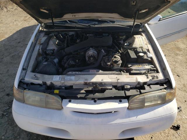 Photo 11 from auction – 1995 FORD THUNDERBIR with VIN 1FALP62W8SH135699