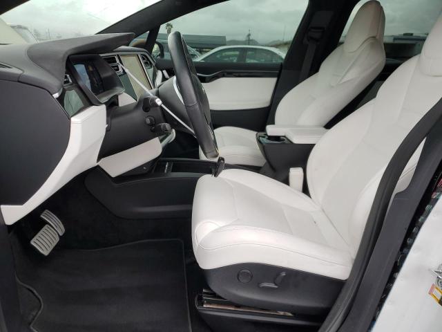 Photo 7 from auction – 2017 TESLA MODEL X with VIN 5YJXCDE21HF049163