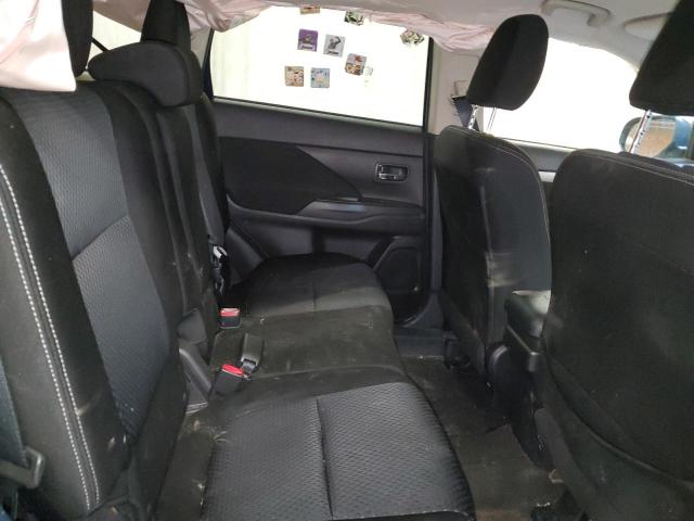 Photo 10 from auction – 2018 MITSUBISHI OUTLANDER with VIN JA4AZ3A35JZ045575