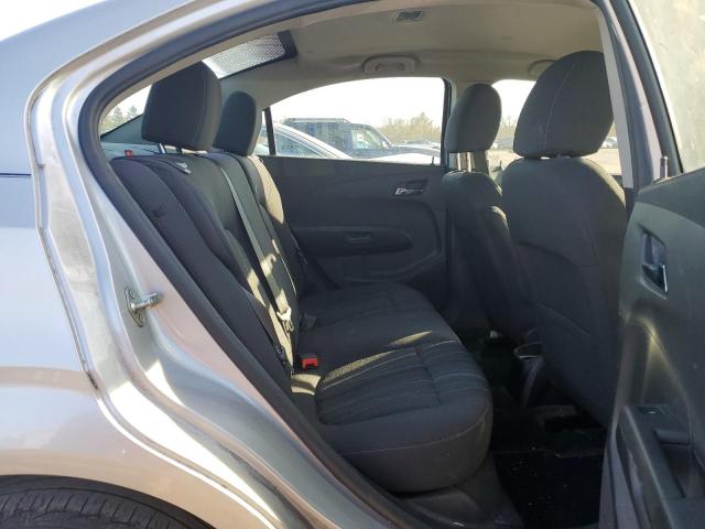 Фото 10 с аукциона – 2015 CHEVROLET SONIC LT с VIN 1G1JC5SG9F4100322