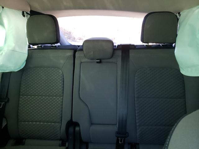 Photo 10 from auction – 2020 FORD ESCAPE SE with VIN 1FMCU9G65LUC13177
