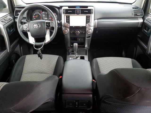 Photo 8 from auction – 2022 TOYOTA 4RUNNER SR with VIN JTEEU5JR7N5266948