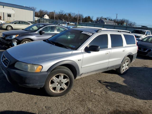 VOLVO XC70 2005 with VIN YV1SZ592251180853 - Photo from auction
