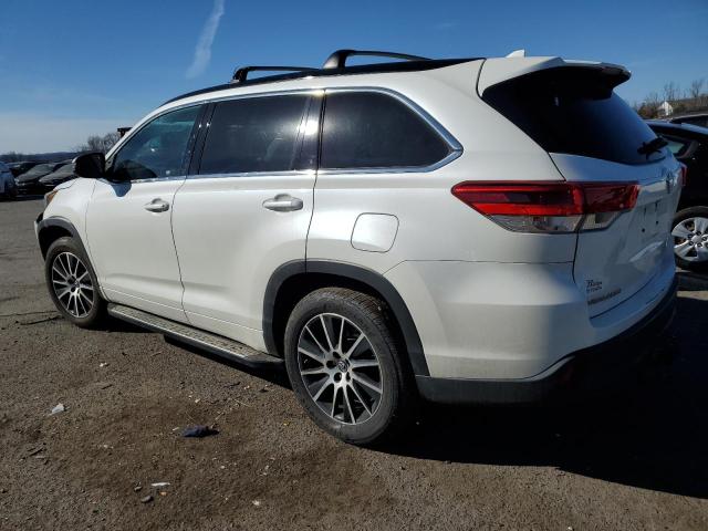 Photo 2 from auction – 2017 TOYOTA HIGHLANDER with VIN 5TDKZRFH2HS200936