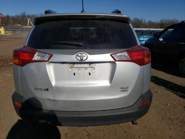Photo 6 from auction – 2014 TOYOTA RAV4 XLE with VIN 2T3RFREV5EW194686