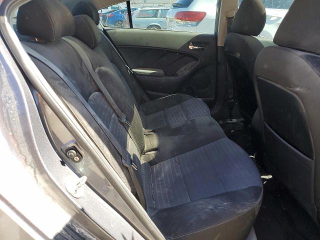 Photo 10 from auction – 2018 KIA FORTE LX with VIN 3KPFL4A78JE217616