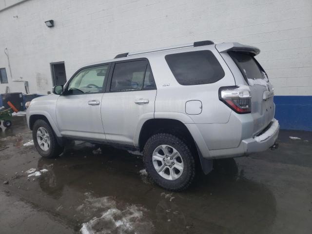 Photo 2 from auction – 2019 TOYOTA 4RUNNER SR with VIN JTEBU5JR9K5633962