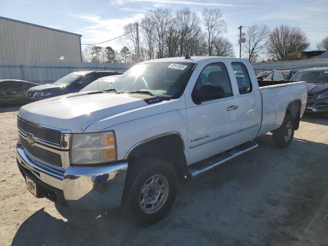 CHEVROLET SILVERADO 2007 with VIN 1GCHC29K27E517386 - Photo from auction