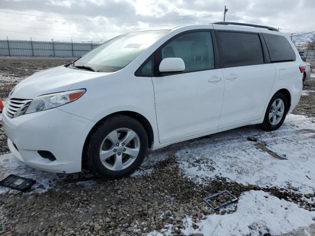 Photo 1 from auction – 2017 TOYOTA SIENNA LE with VIN 5TDKZ3DCXHS840090