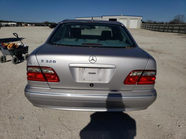 Photo 6 from auction – 2002 MERCEDES-BENZ E 320 with VIN WDBJF65JX2B471229