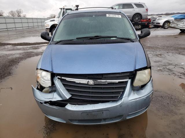 Photo 5 from auction – 2005 CHRYSLER TOWN & COU with VIN 2C4GP54L55R475233