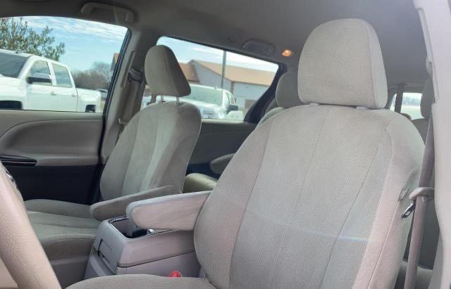 Photo 9 from auction – 2013 TOYOTA SIENNA with VIN 5TDZK3DC1DS391900