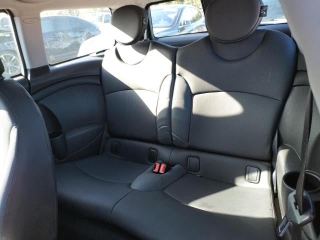 Photo 11 from auction – 2010 MINI COOPER CLU with VIN WMWML3C54ATX37653