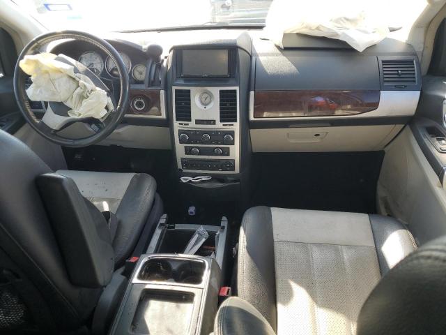 Photo 8 from auction – 2010 CHRYSLER TOWN & COU with VIN 2A4RR8DX1AR428308