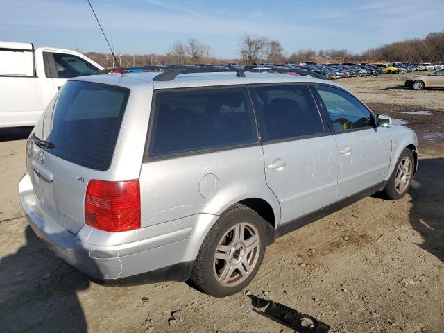 Photo 3 from auction – 2000 VOLKSWAGEN PASSAT GLX with VIN WVWVD23B0YE330285