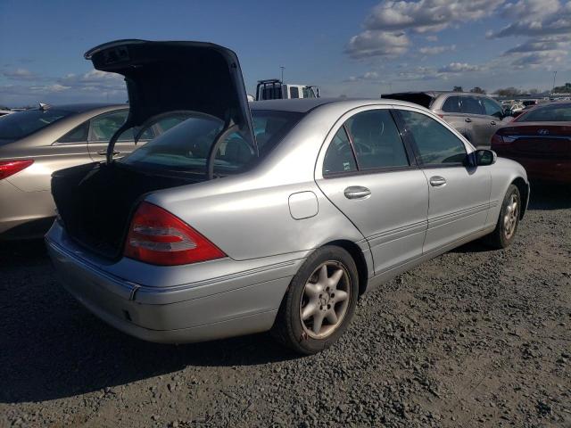Photo 3 from auction – 2002 MERCEDES-BENZ C 320 with VIN WDBRF64JX2F210549