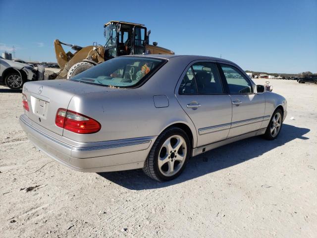 Photo 3 from auction – 2002 MERCEDES-BENZ E 320 with VIN WDBJF65JX2B471229