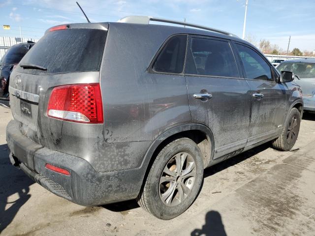 Photo 3 from auction – 2013 KIA SORENTO LX with VIN 5XYKTCA69DG310958