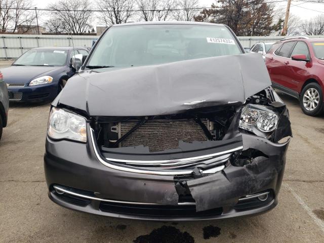Photo 5 from auction – 2015 CHRYSLER TOWN & COU with VIN 2C4RC1CG5FR590840