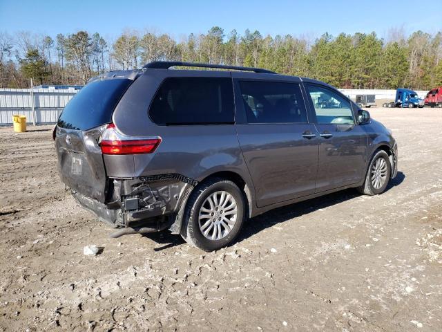 Photo 3 from auction – 2017 TOYOTA SIENNA XLE with VIN 5TDYZ3DC6HS770789