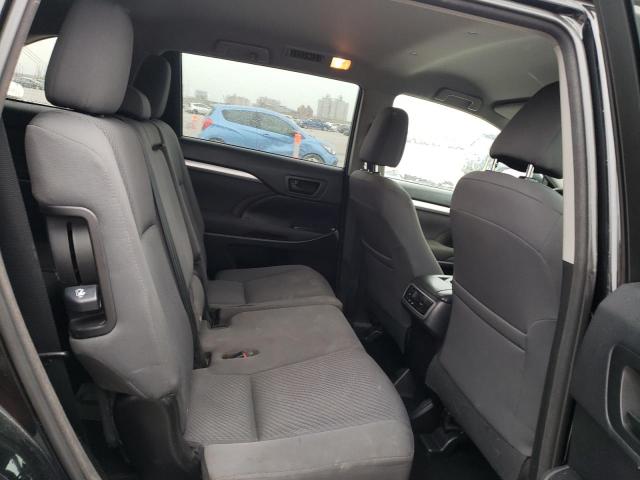Photo 11 from auction – 2016 TOYOTA HIGHLANDER with VIN 5TDZKRFH9GS125475
