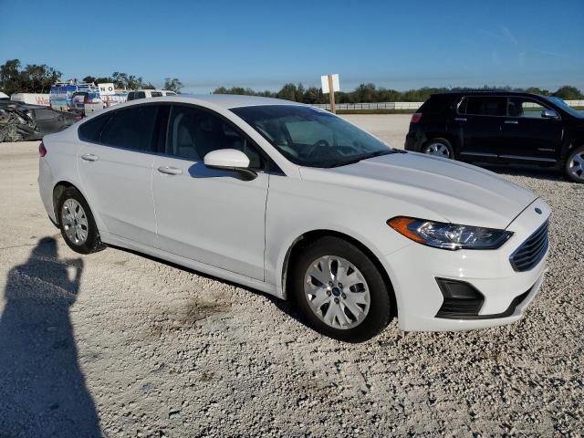 Photo 4 from auction – 2019 FORD FUSION S with VIN 3FA6P0G76KR162331