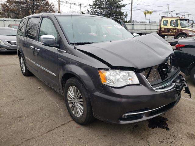 Photo 4 from auction – 2015 CHRYSLER TOWN & COU with VIN 2C4RC1CG5FR590840