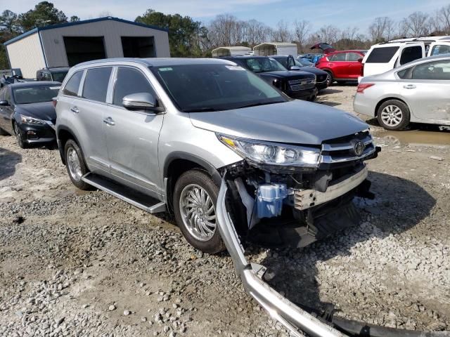 Photo 4 from auction – 2018 TOYOTA HIGHLANDER with VIN 5TDKZRFH2JS275223