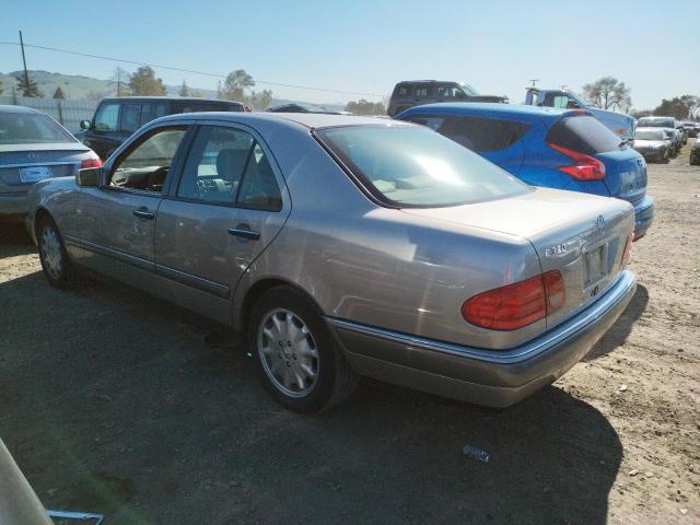 Photo 2 from auction – 1997 MERCEDES-BENZ E 320 with VIN WDBJF55F9VA315912