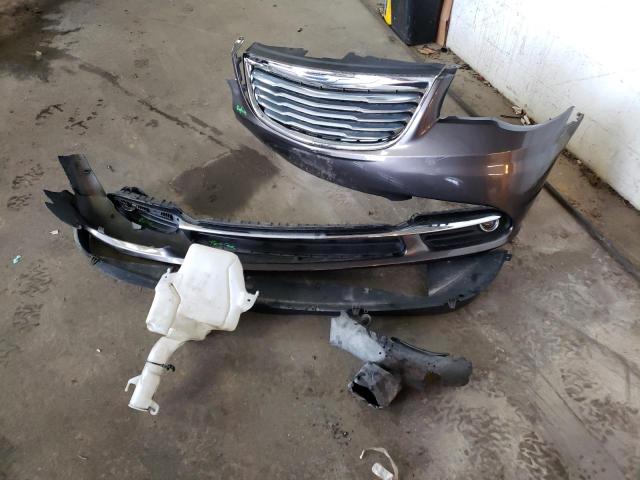 Photo 13 from auction – 2015 CHRYSLER TOWN & COU with VIN 2C4RC1BG1FR661713