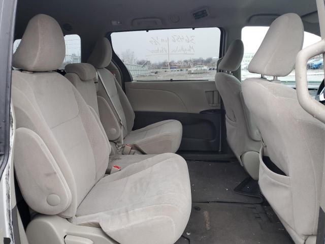 Photo 11 from auction – 2015 TOYOTA SIENNA LE with VIN 5TDKK3DC6FS555341