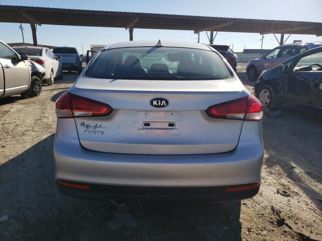 Photo 6 from auction – 2018 KIA FORTE LX with VIN 3KPFK4A79JE218857