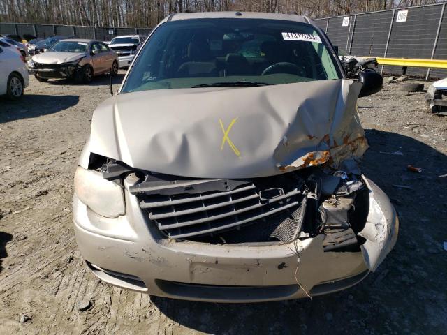 Photo 5 from auction – 2006 CHRYSLER TOWN & COU with VIN 2A4GP44R46R779664