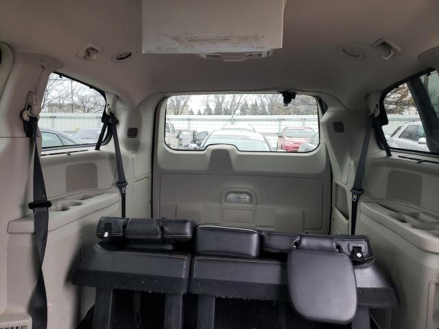 Photo 10 from auction – 2015 CHRYSLER TOWN & COU with VIN 2C4RC1CG5FR590840