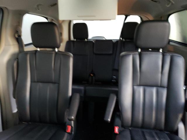 Photo 10 from auction – 2016 CHRYSLER TOWN & COU with VIN 2C4RC1BG8GR295704
