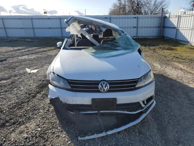 Photo 5 from auction – 2017 VOLKSWAGEN JETTA S with VIN 3VW2B7AJ6HM392829
