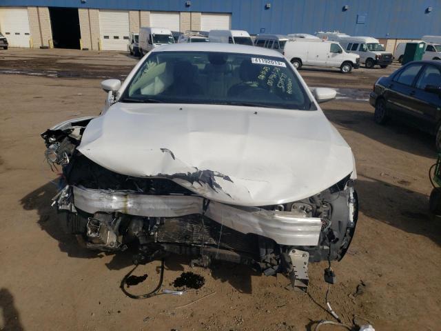 Photo 5 from auction – 2015 CHRYSLER 200 LIMITE with VIN 1C3CCCAB6FN571577