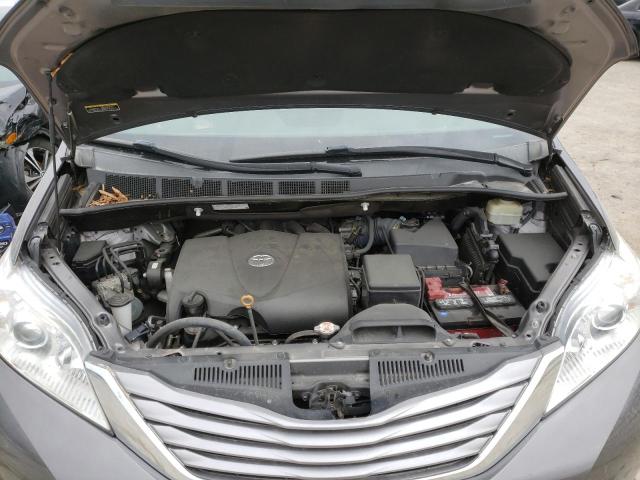 Photo 12 from auction – 2017 TOYOTA SIENNA XLE with VIN 5TDYZ3DC8HS886317