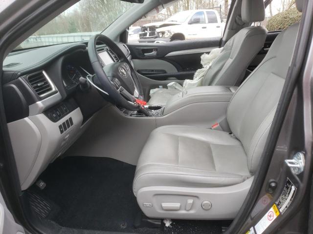 Photo 7 from auction – 2018 TOYOTA HIGHLANDER with VIN 5TDJZRFH3JS886163