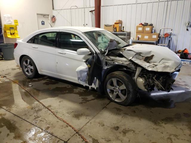 Photo 4 from auction – 2013 CHRYSLER 200 TOURIN with VIN 1C3CCBBG2DN560223