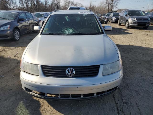 Photo 5 from auction – 2000 VOLKSWAGEN PASSAT GLX with VIN WVWVD23B0YE330285