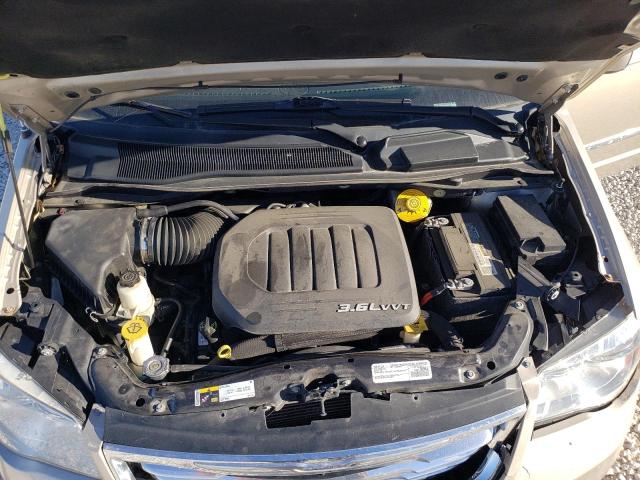 Photo 12 from auction – 2016 CHRYSLER TOWN & COU with VIN 2C4RC1BG6GR303735