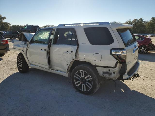 Photo 2 from auction – 2019 TOYOTA 4RUNNER SR with VIN JTEBU5JR0K5670107