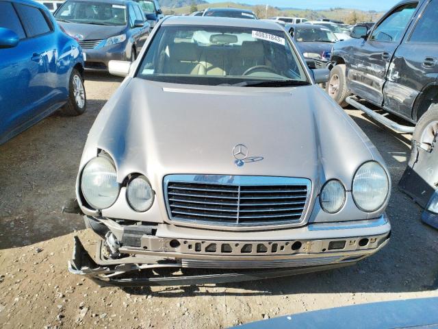Photo 5 from auction – 1997 MERCEDES-BENZ E 320 with VIN WDBJF55F9VA315912