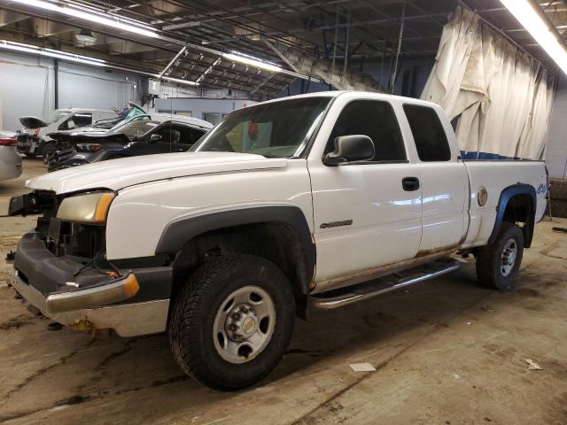 CHEVROLET SILVERADO 2003 with VIN 1GCHK29UX3E283982 - Photo from auction