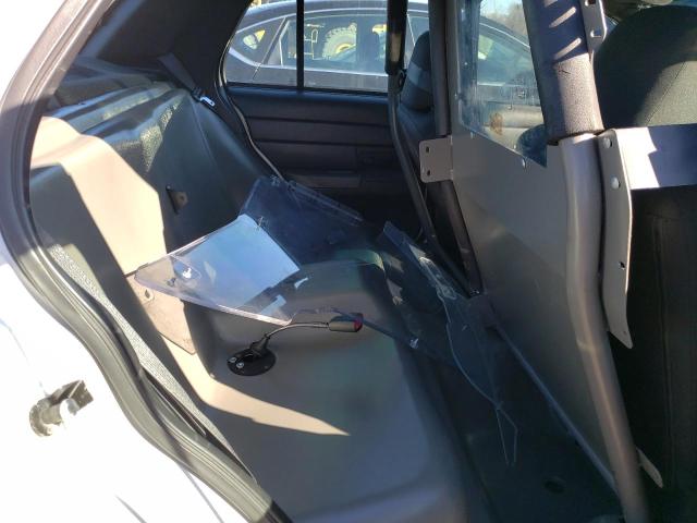Photo 10 from auction – 2008 FORD CROWN VICT with VIN 2FAHP71V58X105086