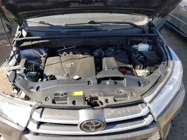Photo 12 from auction – 2019 TOYOTA HIGHLANDER with VIN 5TDBZRFH1KS929856