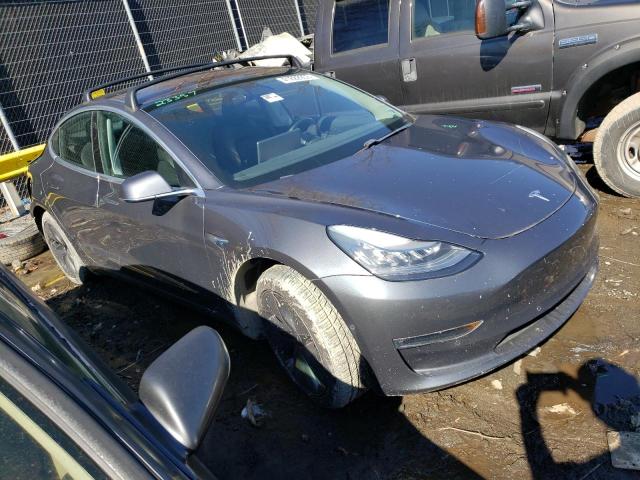 Photo 4 from auction – 2018 TESLA MODEL 3 with VIN 5YJ3E1EB5JF114044